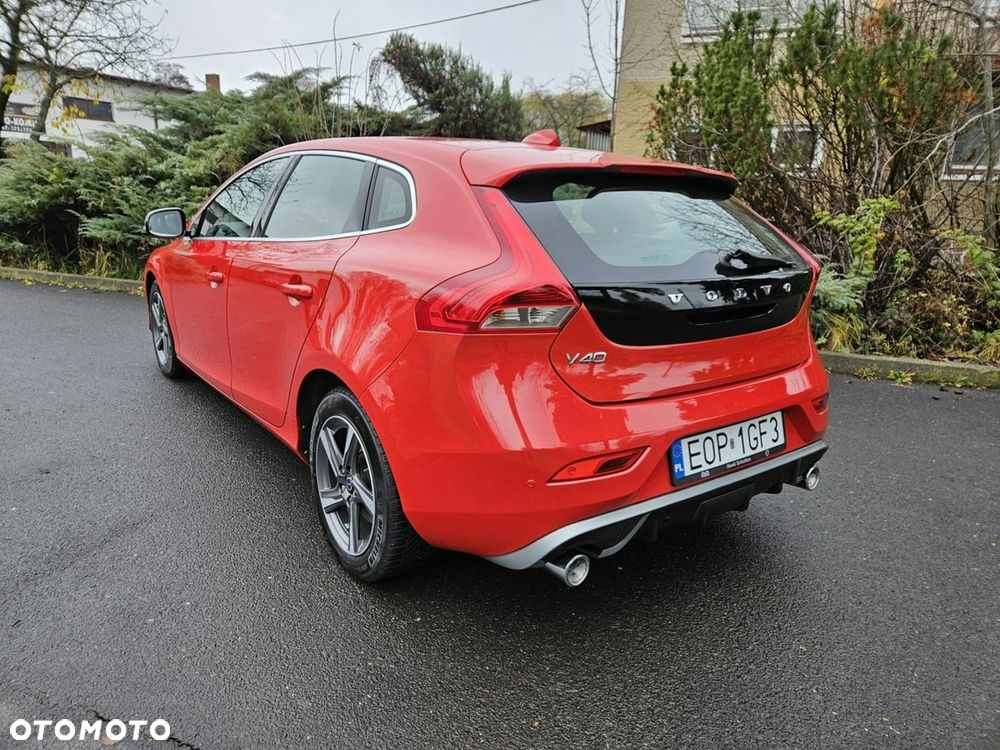 Volvo V40 D2 R-Design Momentum - 4