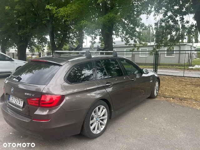 BMW Seria 5 520d Touring Luxury Line - 2