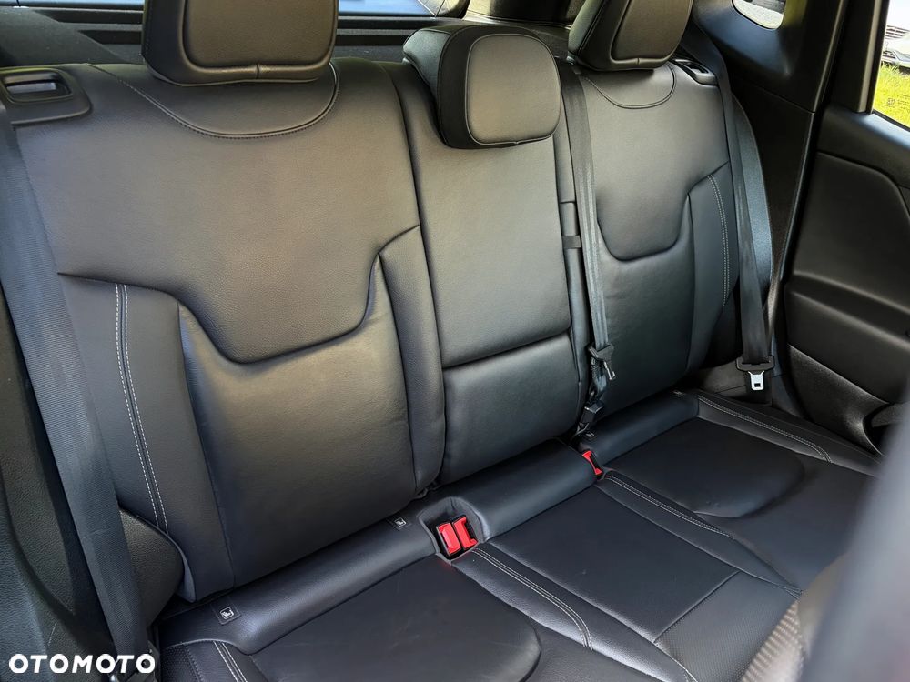 Jeep Renegade 1.4 MultiAir Night Eagle - 26
