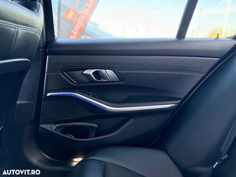 BMW Seria 3 318d Aut. M Sport - 8