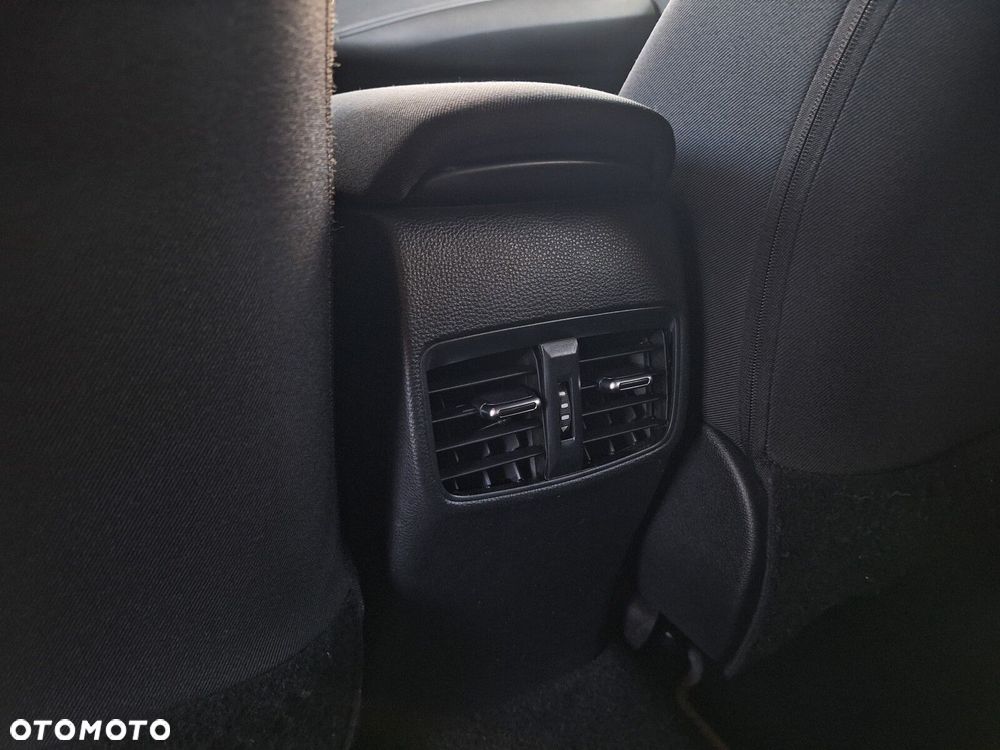 Toyota Corolla 2.0 Hybrid Comfort - 38