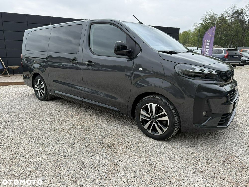 Peugeot Traveller - 9