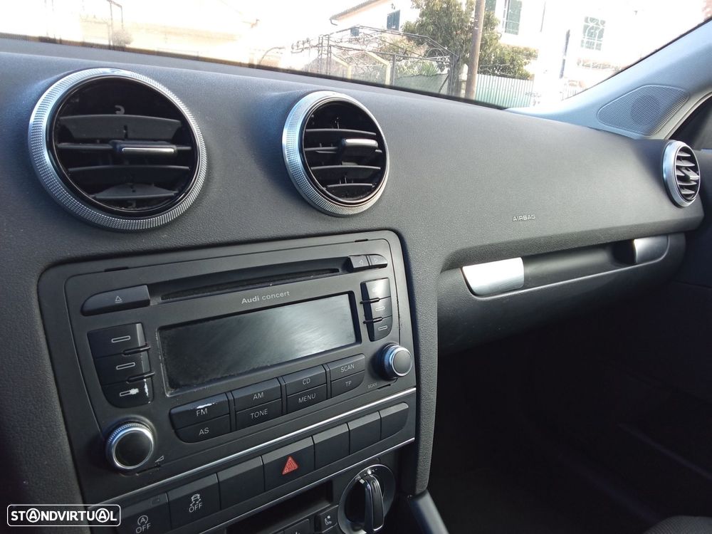 Audi A3 Sportback 1.6 TDI Advance - 17