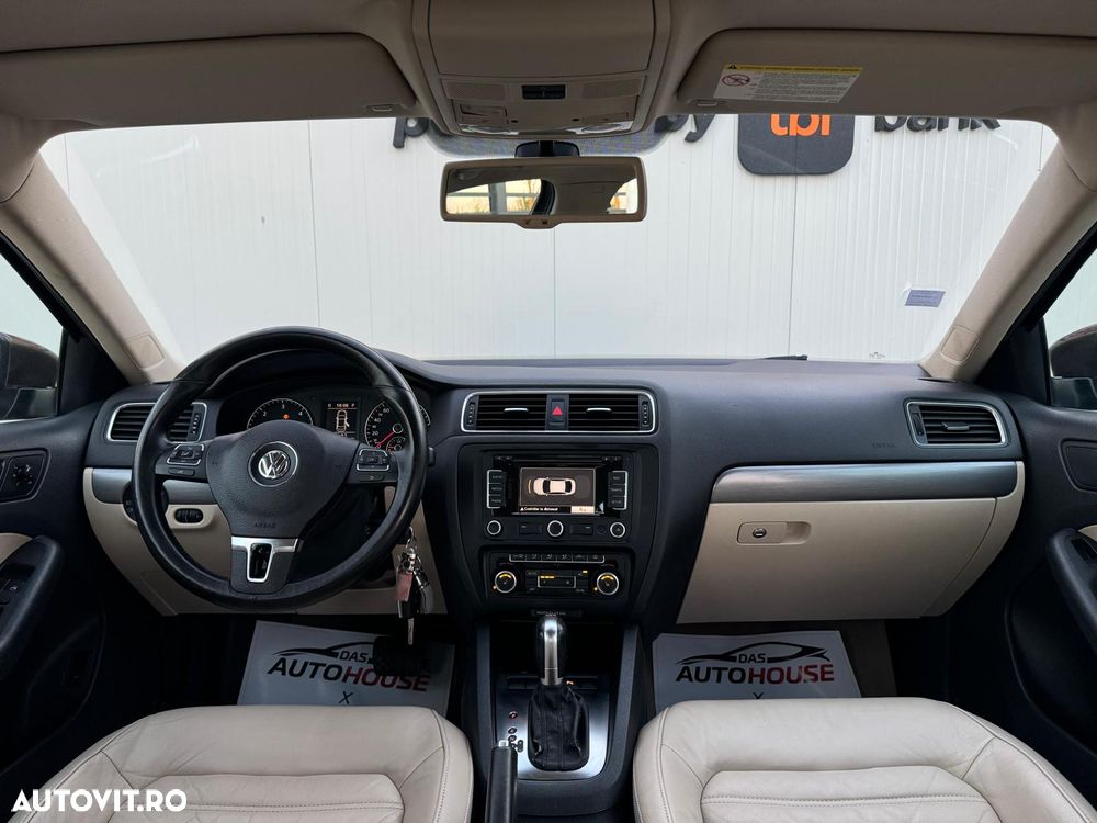 Volkswagen Jetta 1.6 TDI DSG Highline - 5