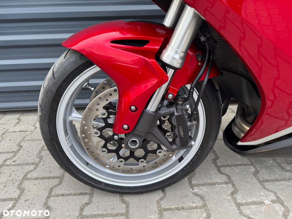 Honda VFR - 18