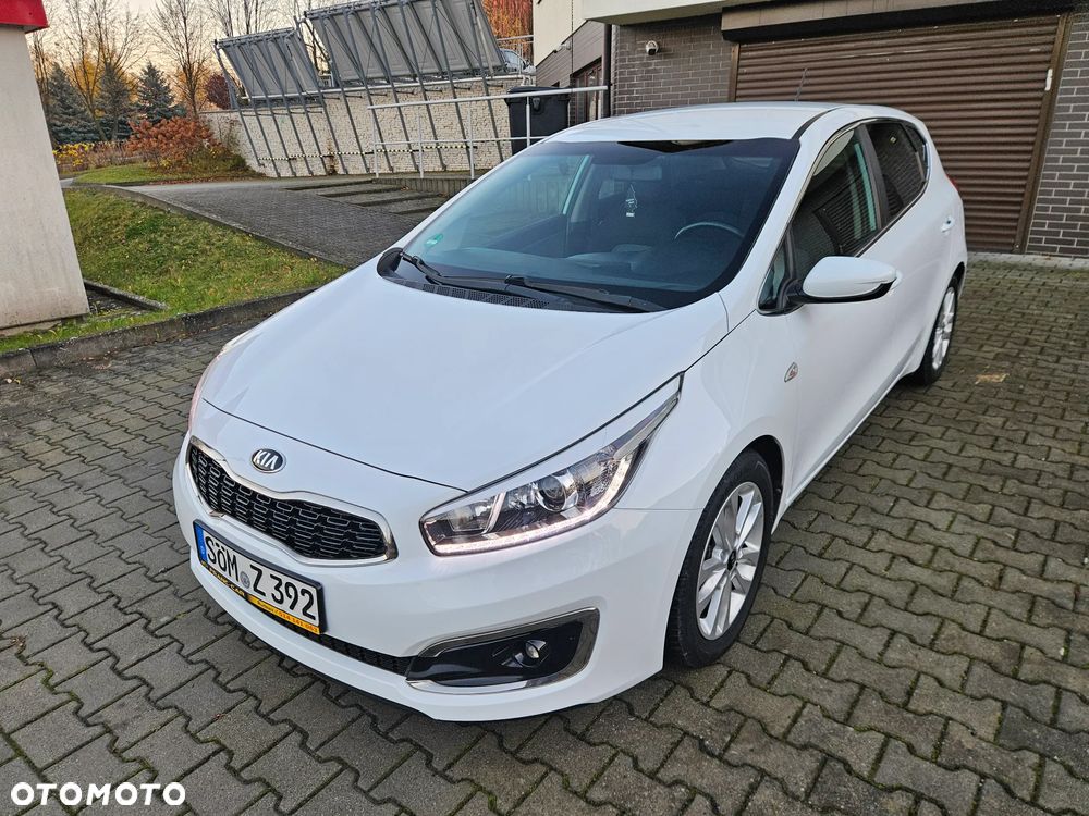 Kia Ceed 1.4 CVVT Dream Team Edition - 15