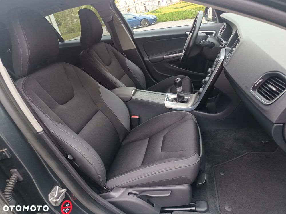 Volvo V60 D3 Edition - 21