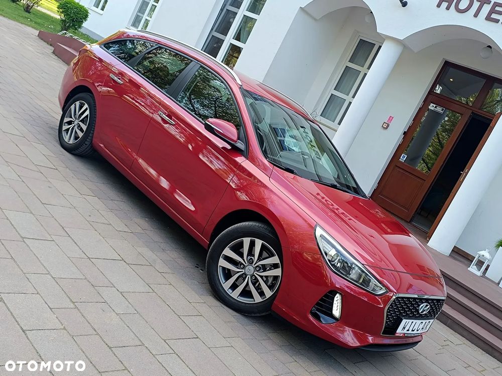 Hyundai i30 blue Kombi 1.6 CRDi Style - 11