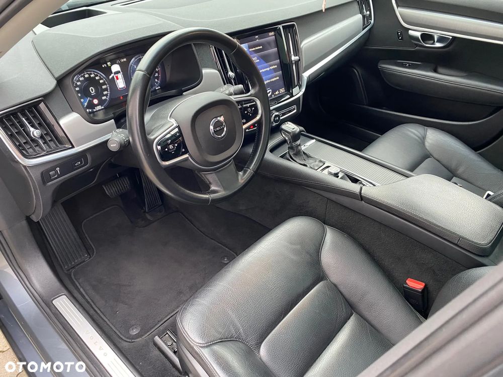 Volvo V90 D4 Momentum - 10