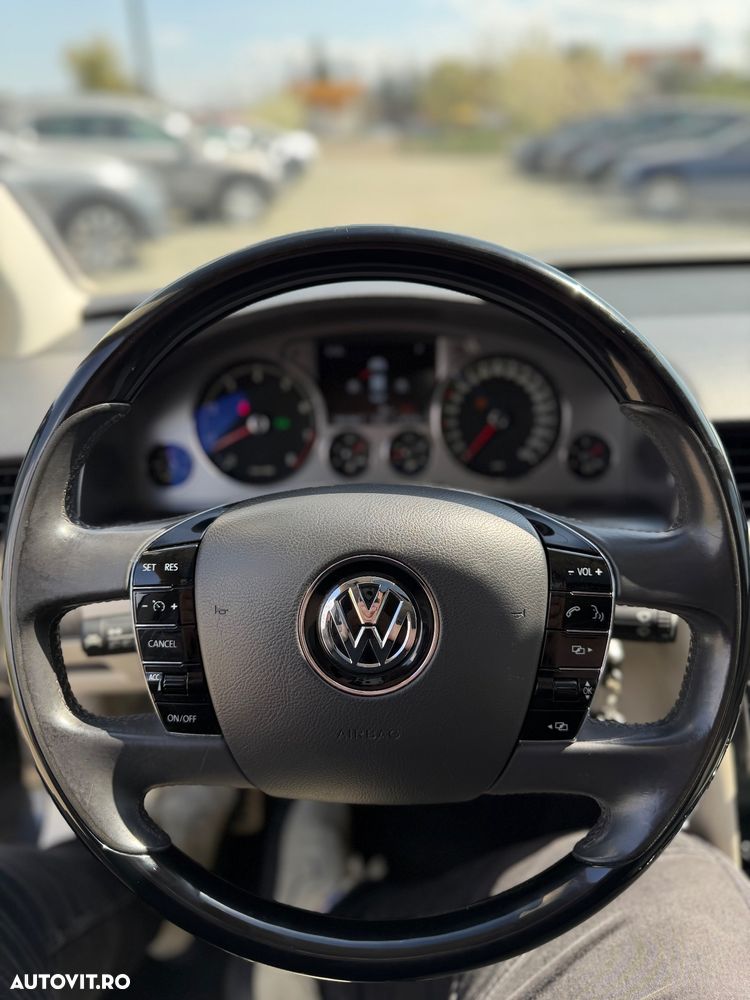 Volkswagen Phaeton 4.2 4Motion V8 Aut Lang - 13