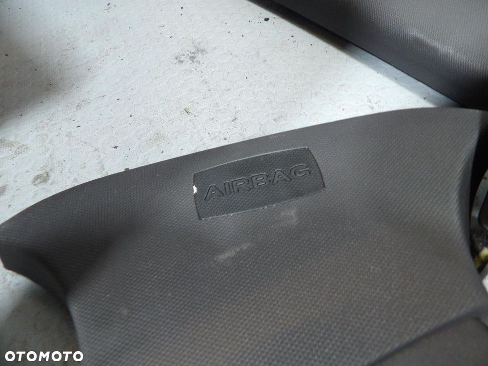 FORD FOCUS MK3 KOMBI PODSUFITKA CZARNA - 8