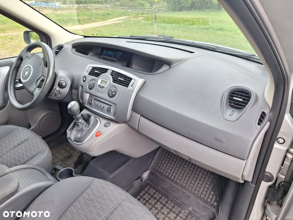 Renault Scenic - 24