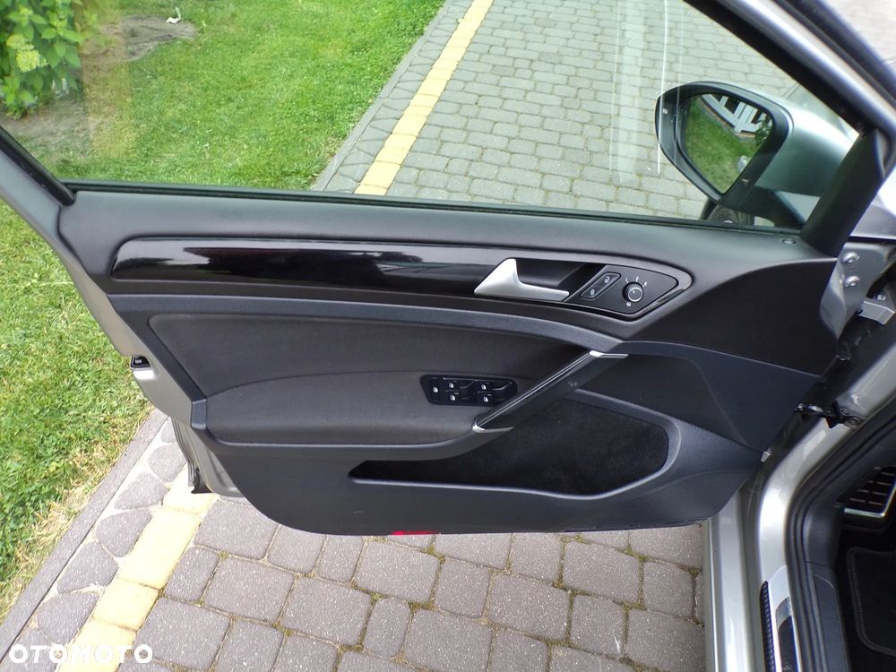Volkswagen Golf 1.4 TSI Sound - 17