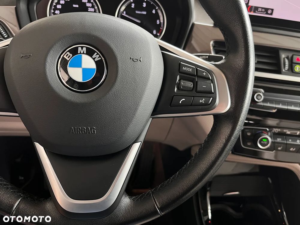 BMW X1 xDrive20d Sport Line - 14