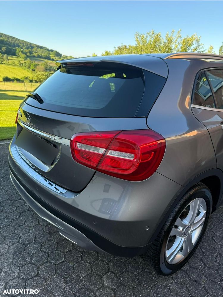 Mercedes-Benz GLA 200 7G-DCT Urban - 4