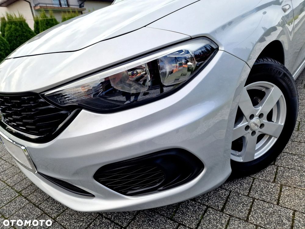 Fiat Tipo 1.4 16v Easy EU6d - 10