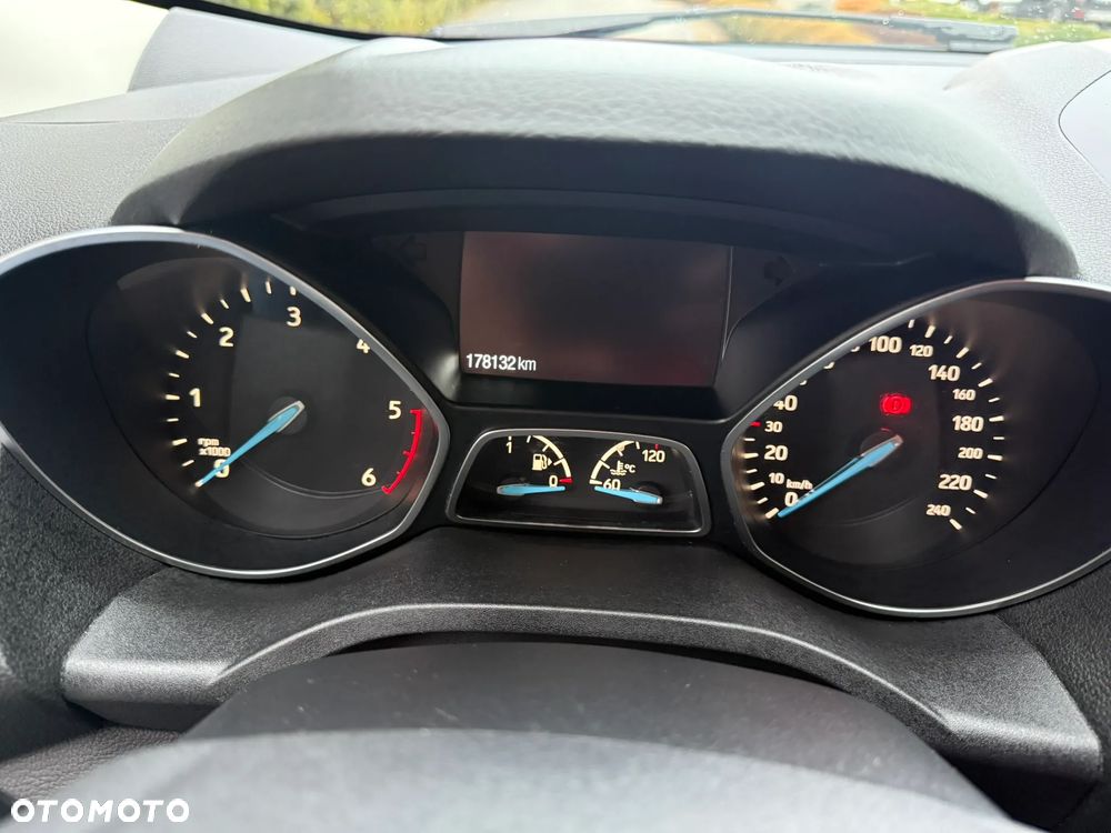 Ford Kuga 2.0 TDCi 4x2 Titanium - 34