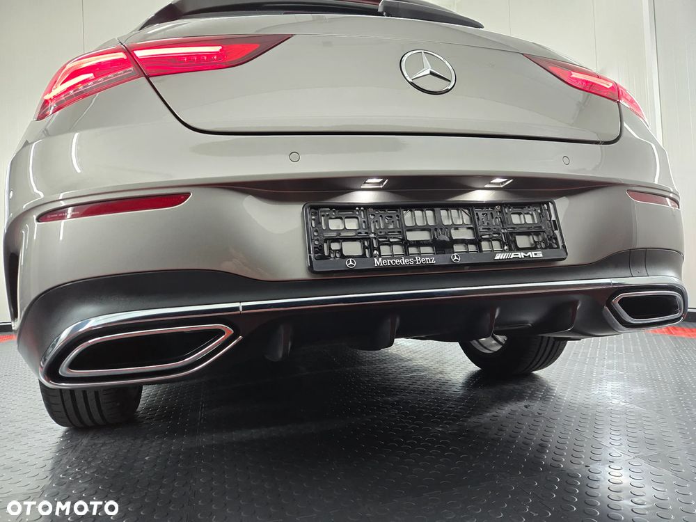 Mercedes-Benz CLA 200 7G-DCT AMG Line - 14