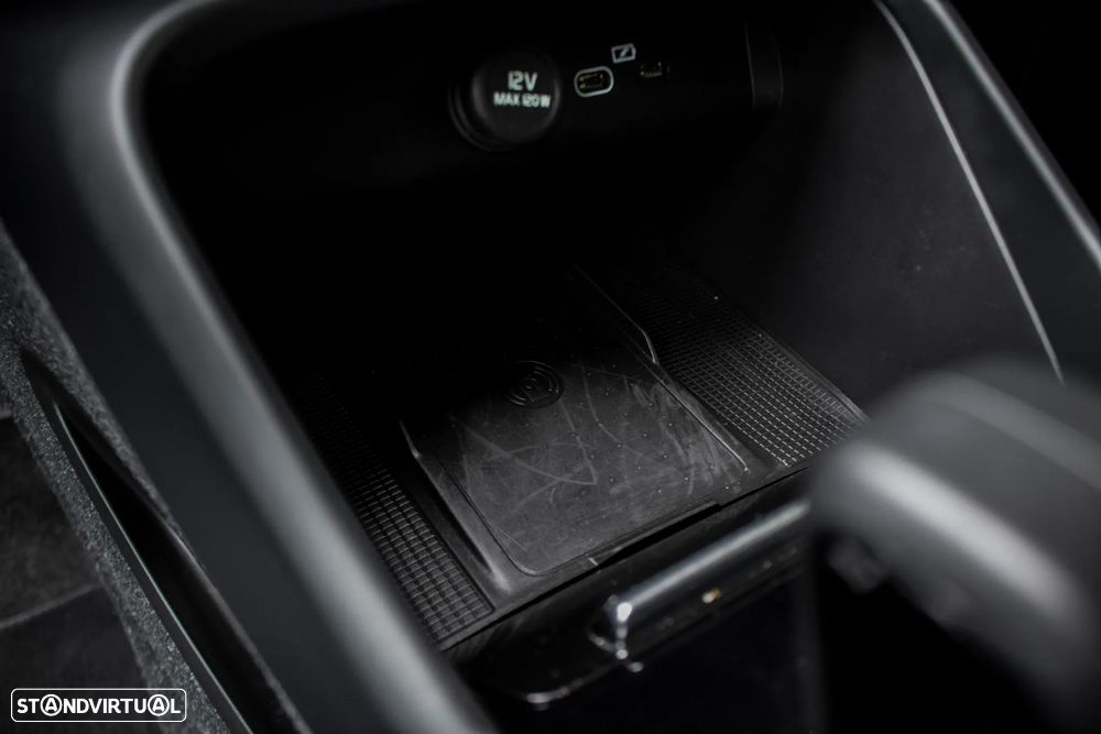 Volvo C40 Recharge Extended Range Plus - 22