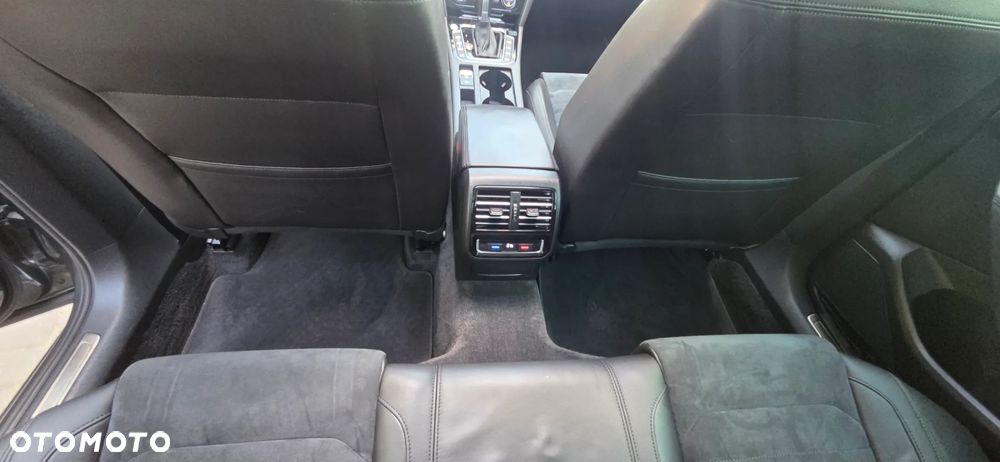 Volkswagen Passat Variant 2.0 TDI BMT Highline DSG - 34