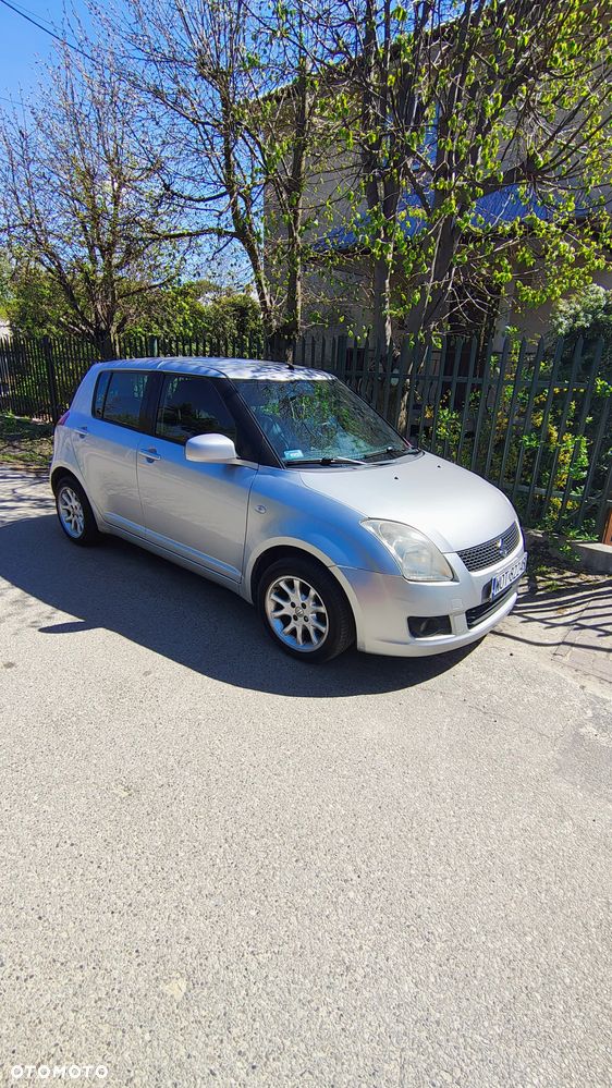 Suzuki Swift 1.3 Limited 25 - 2