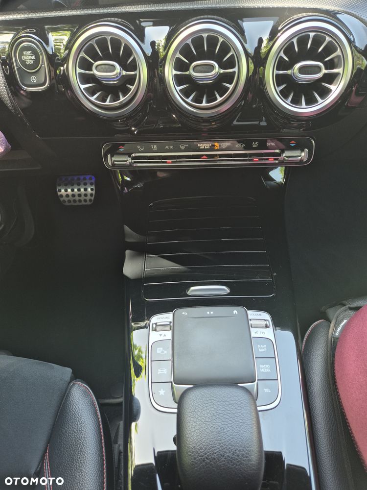 Mercedes-Benz Klasa A 180 AMG Line 7G-DCT - 9