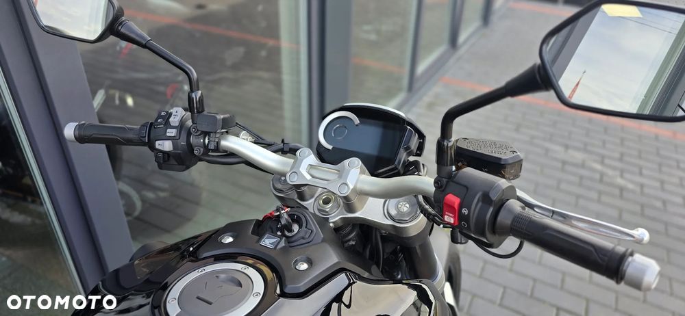 Honda CB - 16