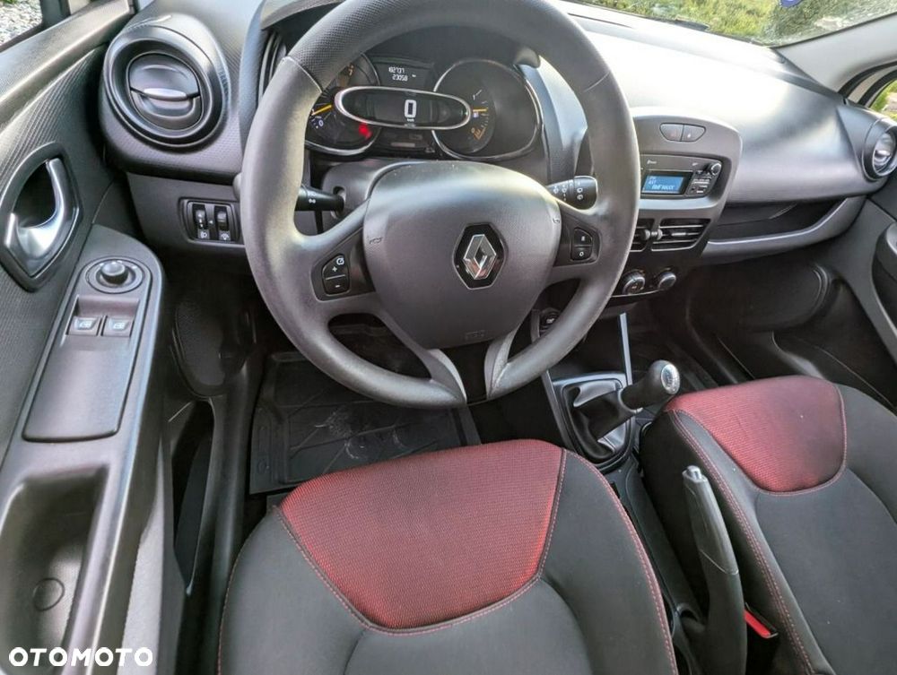 Renault Clio 1.2 16V 75 Expression - 11