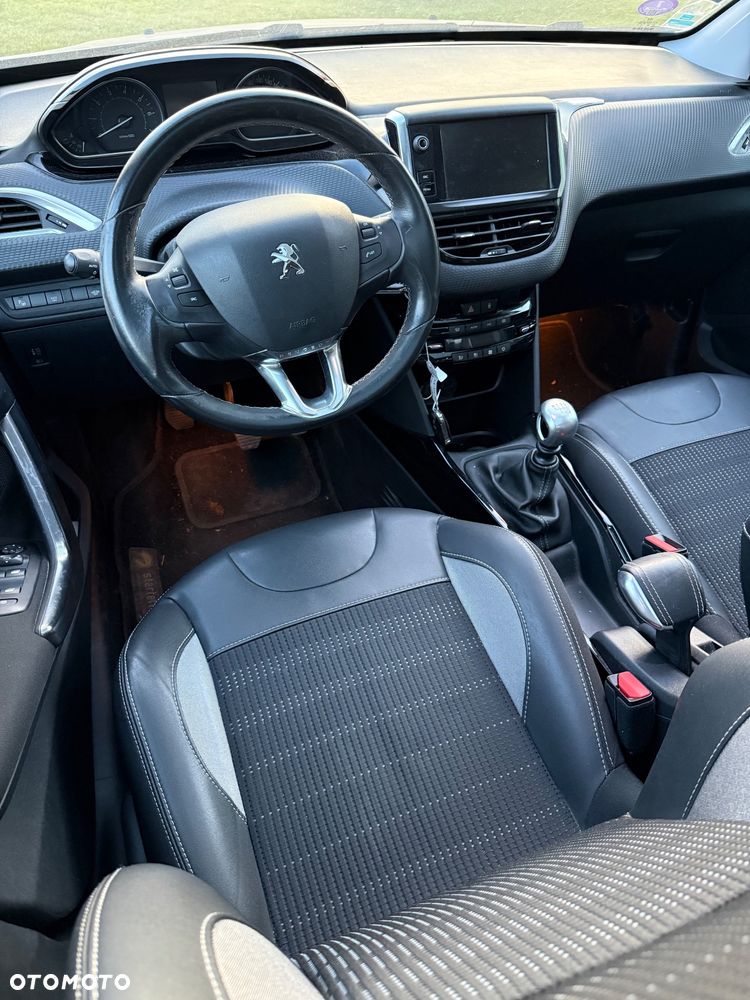 Peugeot 2008 - 5