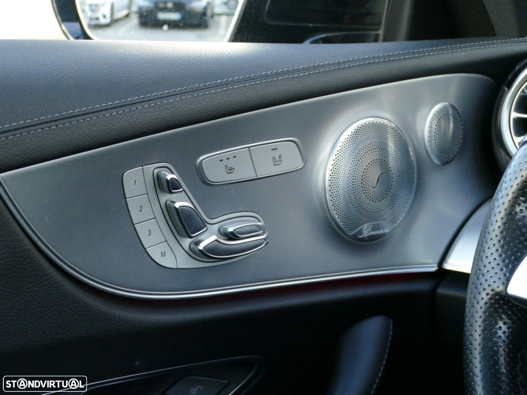 Mercedes-Benz E 220 d AMG Line - 32
