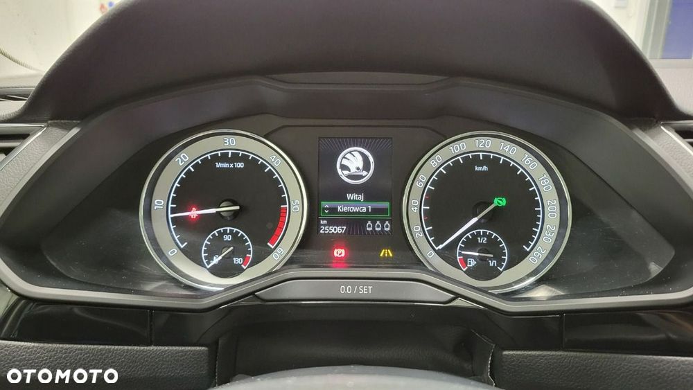 Skoda Superb 2.0 TDI L&K DSG - 15