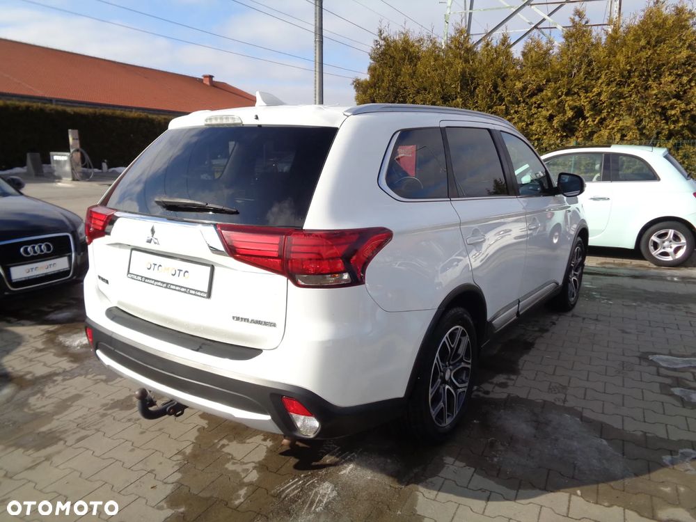 Mitsubishi Outlander 2.0 2WD Diamant Edition - 5