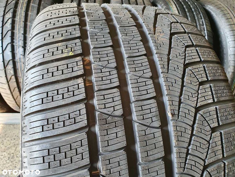 1x Opona zimowa 295/35/18 PIRELLI Sottozero 2 W240 - N1 NOWA