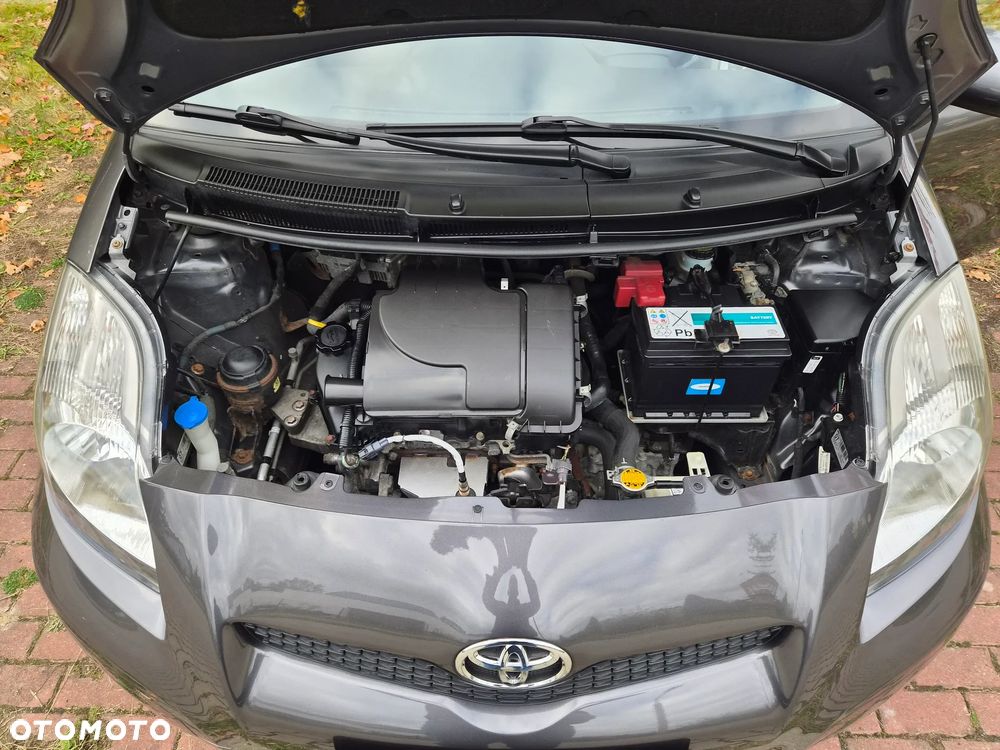 Toyota Yaris 1.0 VVT-i Cool Edition - 32