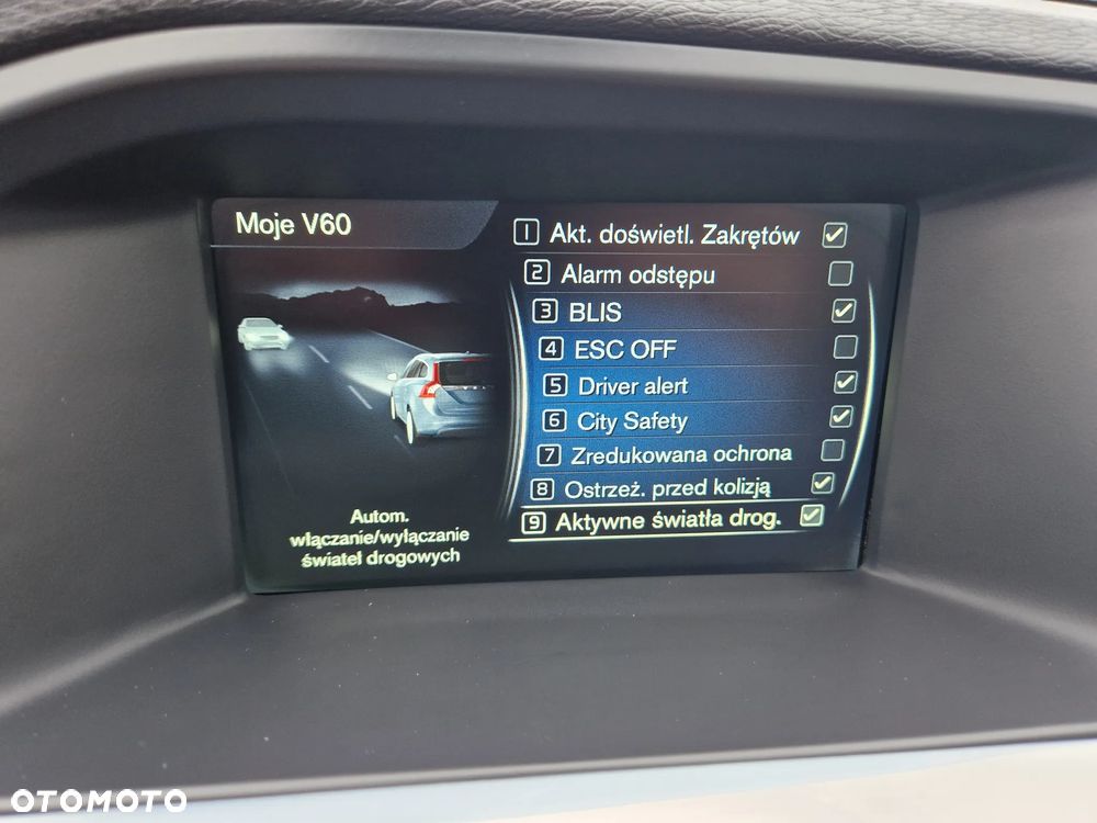 Volvo V60 D6 AWD Plug-in Hybrid Summum - 26