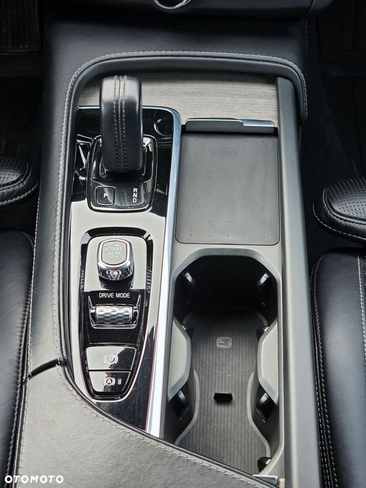 Volvo V90 Cross Country - 8