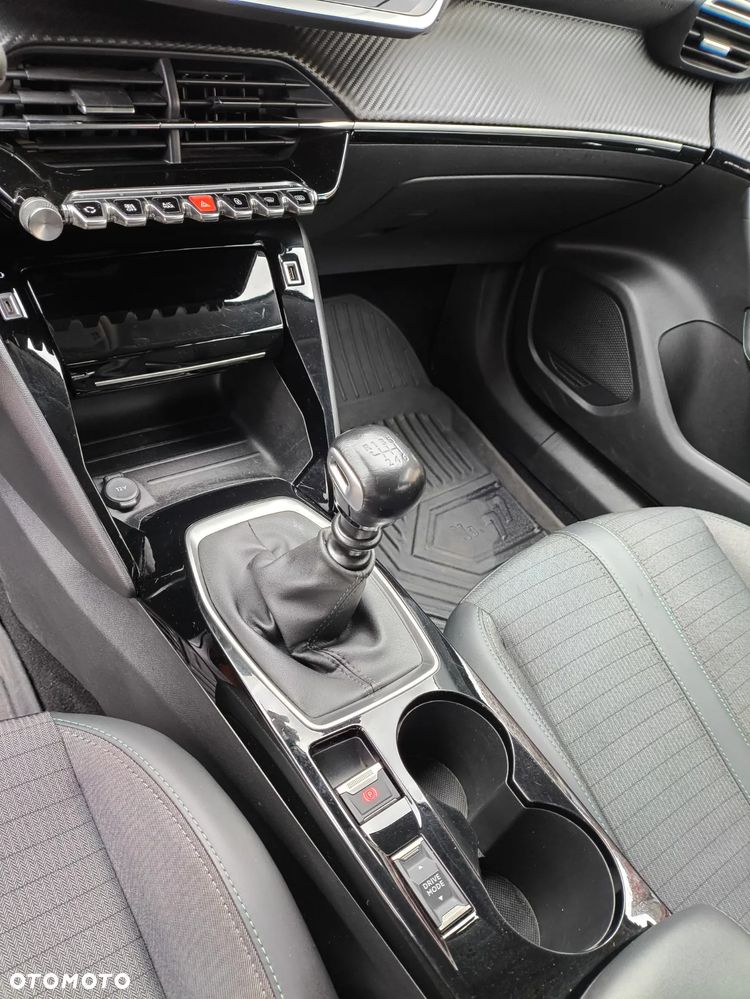 Peugeot 2008 1.2 PureTech Allure S&S - 14