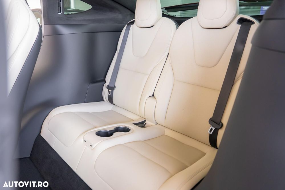 Tesla Model X Standard - 12