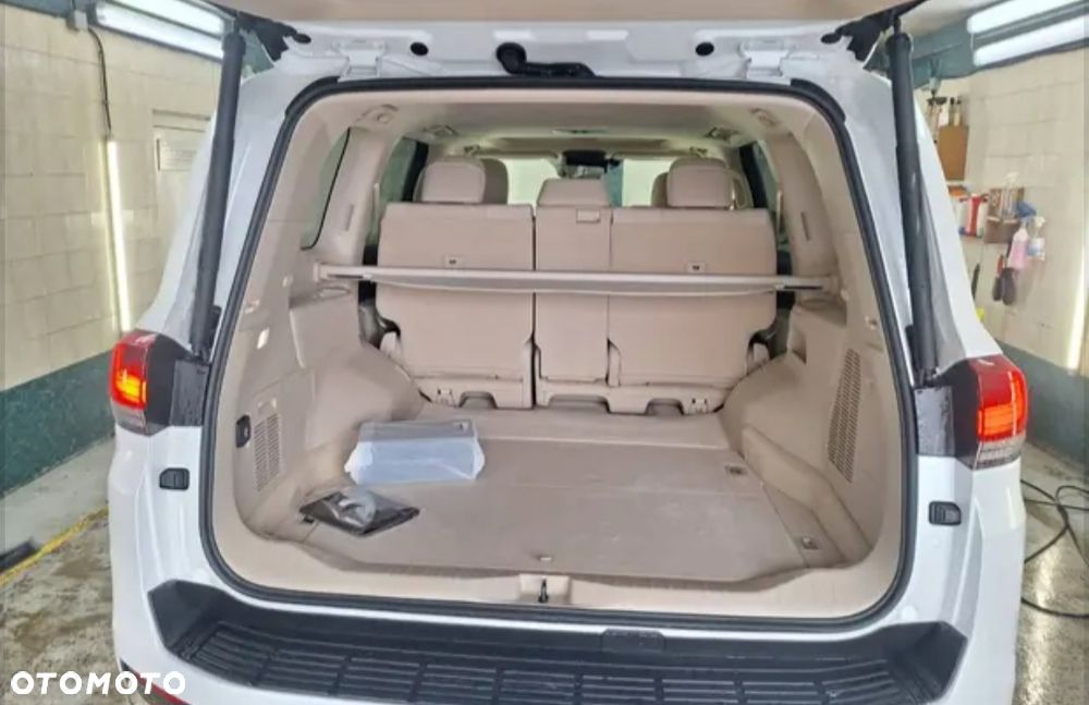 Toyota Land Cruiser - 13