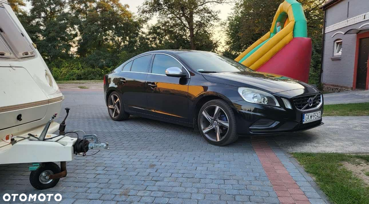 Volvo S60 D2 R-Design - 13