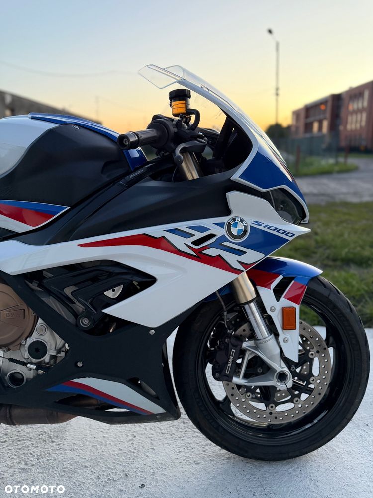 BMW S - 2