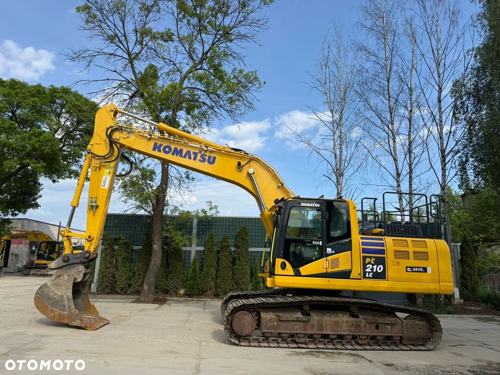 Komatsu PC 210 LC -11E0 - 19