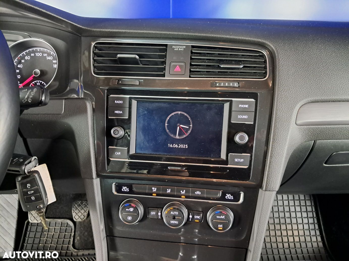 Volkswagen Golf - 15
