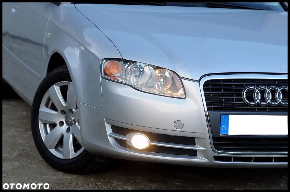 Audi A4 Limousine - 16