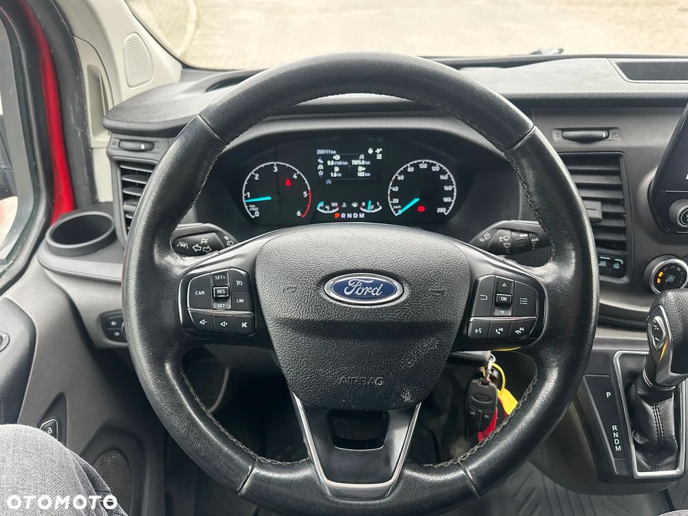 Ford TRANSIT CUSTOM - 12