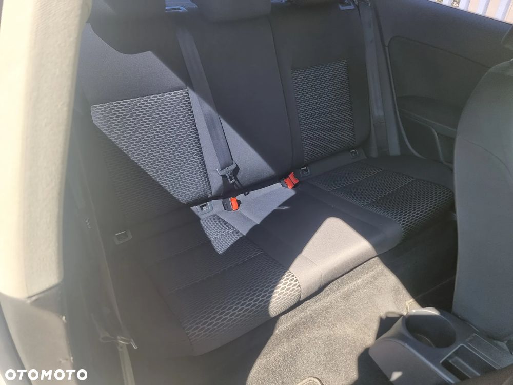 Volkswagen Golf - 6