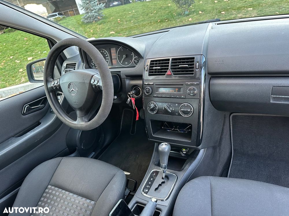 Mercedes-Benz A 180 CDI Autotronic Elegance Special Edition - 8