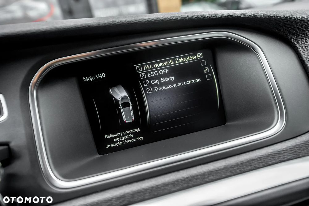 Volvo V40 D4 Drive-E R-Design Momentum - 30