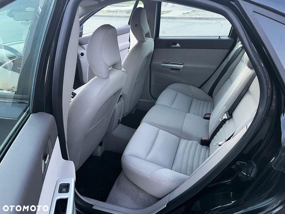Volvo S40 2.0 - 15