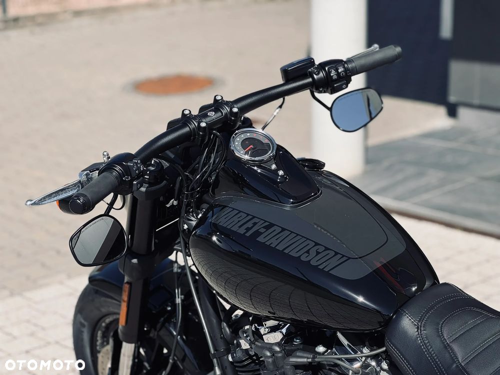 Harley-Davidson Softail Fat Bob - 23